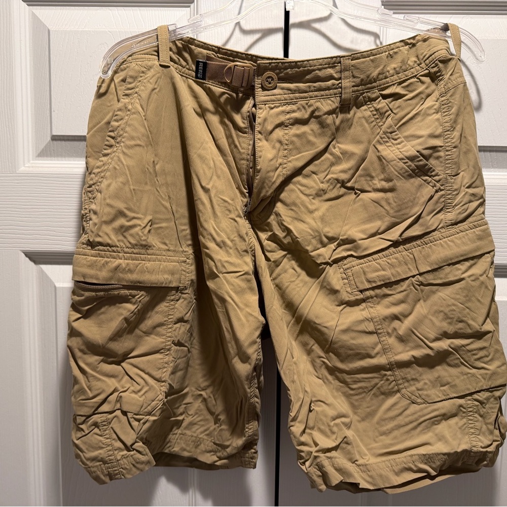 Men's Tan Cargo Shorts